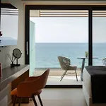 Avant Blue Boutique Hotel 4*