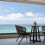 Avant Blue Boutique Hotel