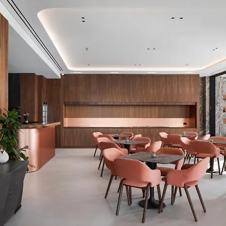 Avant Blue Boutique 4*