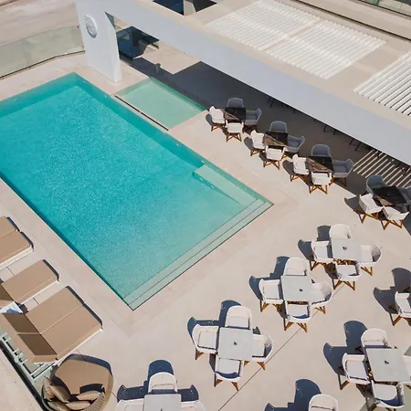 Avant Blue Boutique Corinthe