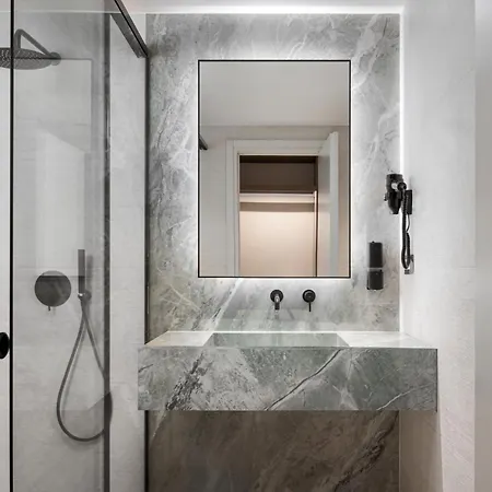 Avant Blue Boutique Hotel