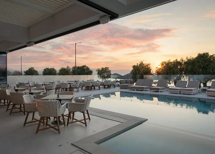 Avant Blue Boutique Corinth